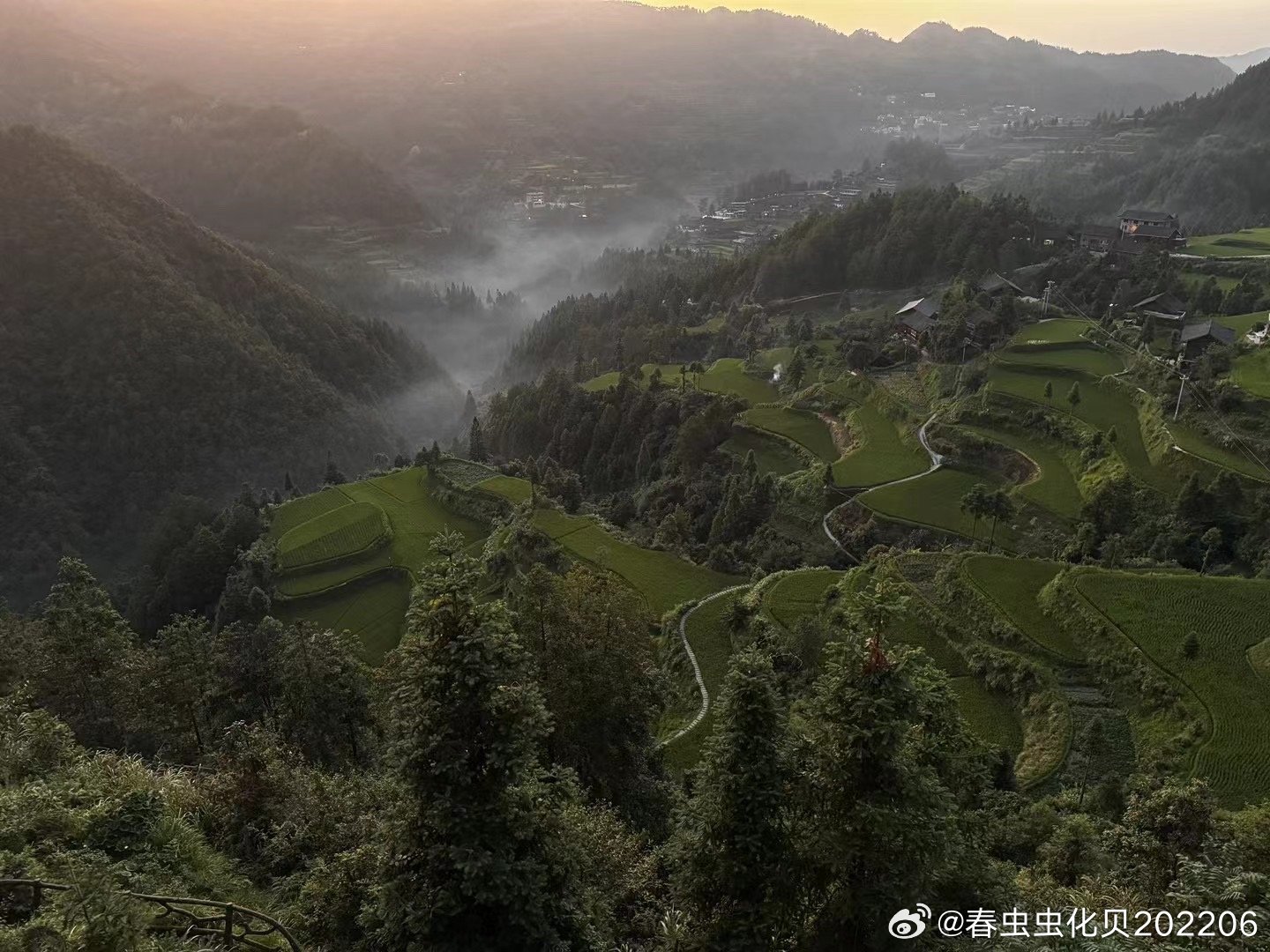 鶴山市